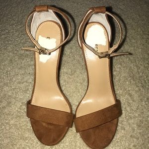 Express block heels